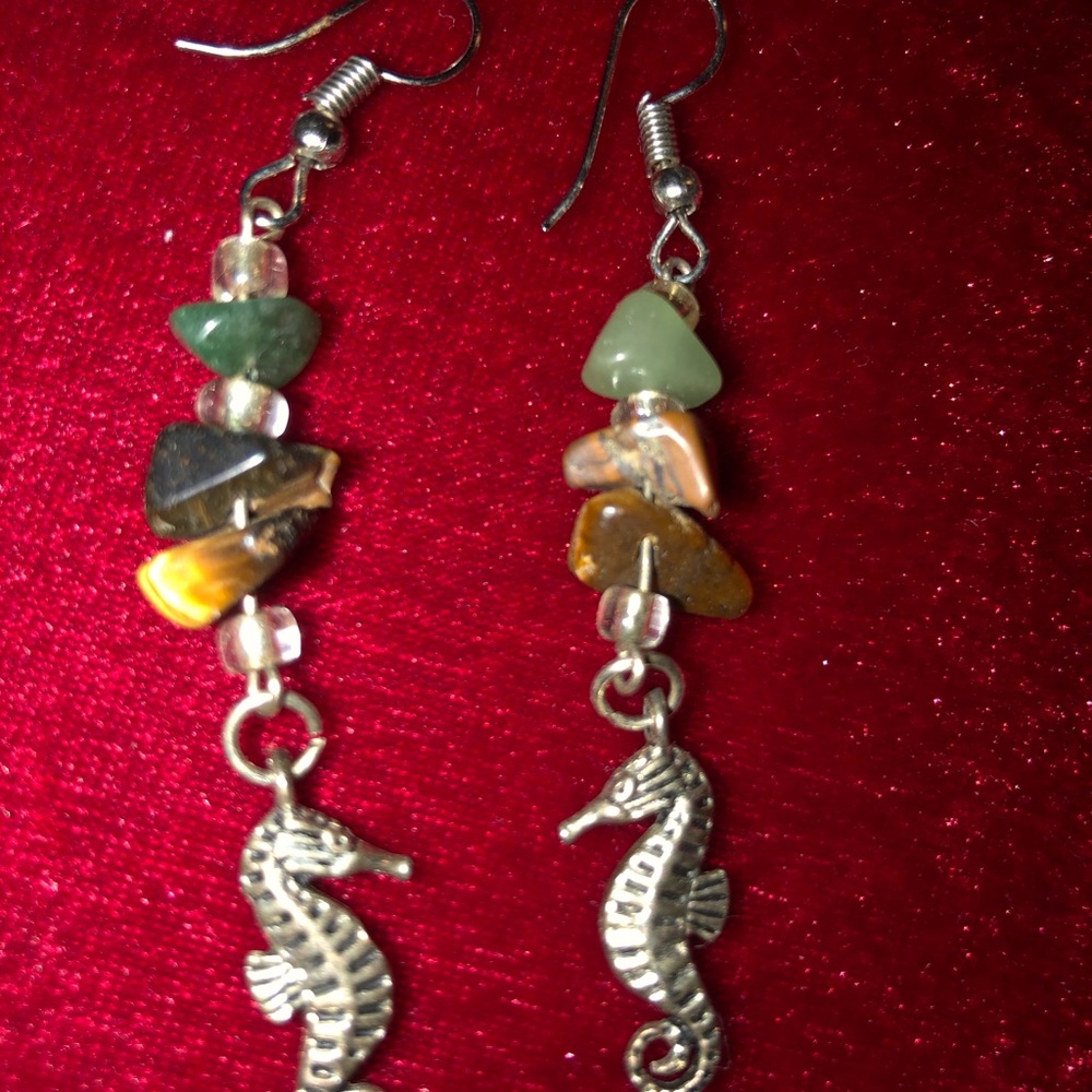 Earring - Picture 2 of 3